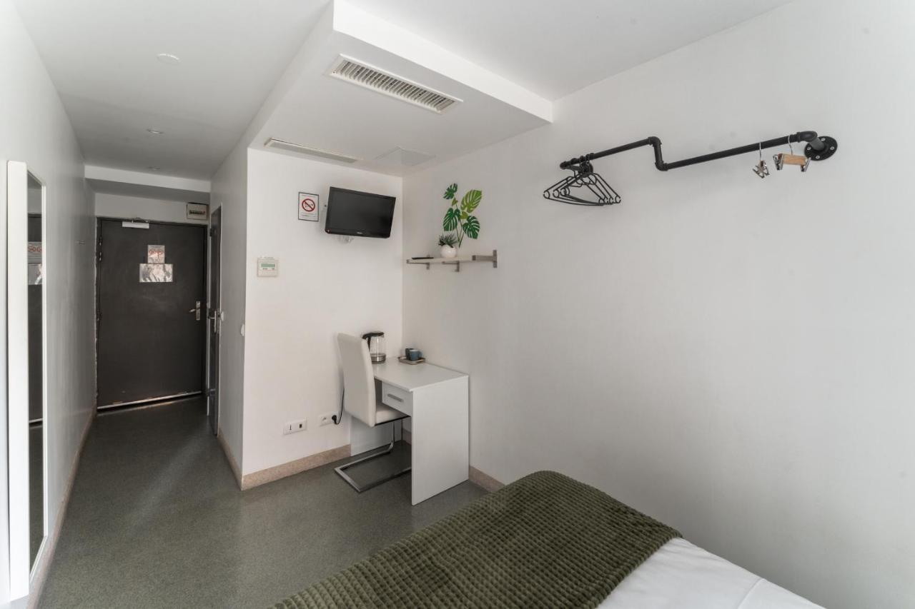 L'Oasis Montparnasse Hotel Paris Exterior photo